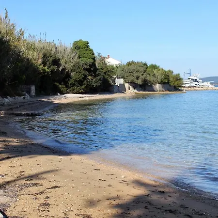 By The Sea Tkon, Pasman - 19914 * Tkon